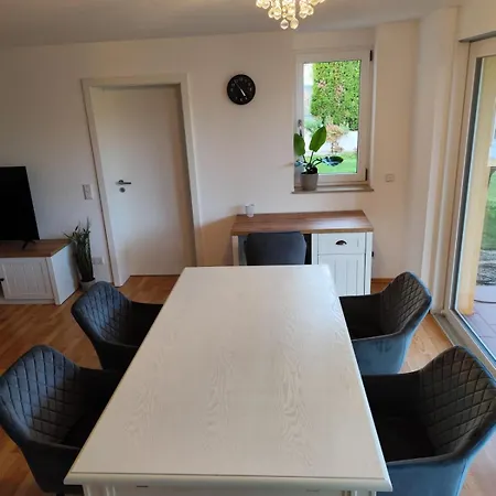 Ferienwohnung Plaetzchen Im Gruenen شقة *
